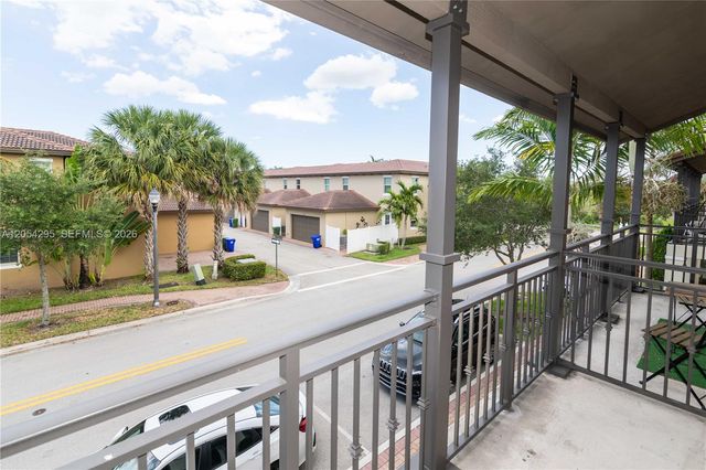 1510 SW 147th Ter, Pembroke Pines, FL 33027