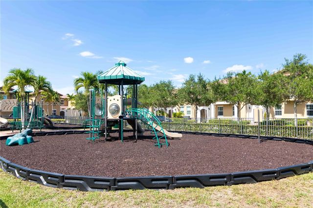 1510 SW 147th Ter, Pembroke Pines, FL 33027