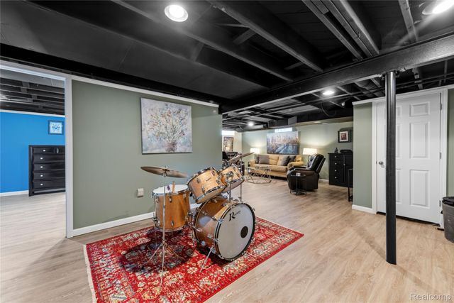 3822 Martin Road, Warren, MI 48092
