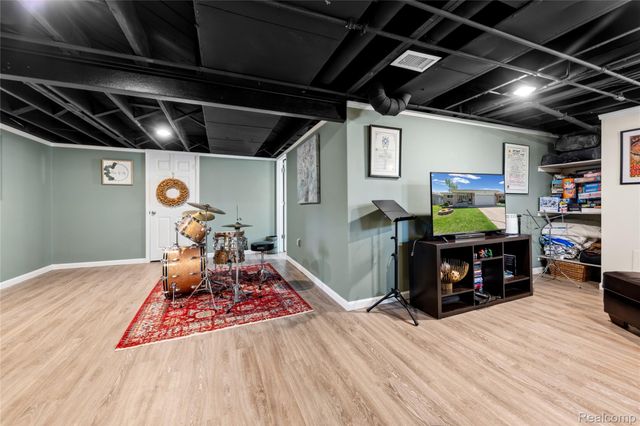 3822 Martin Road, Warren, MI 48092