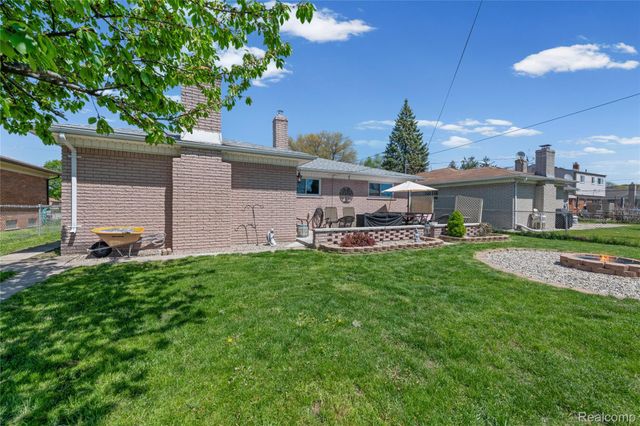3822 Martin Road, Warren, MI 48092