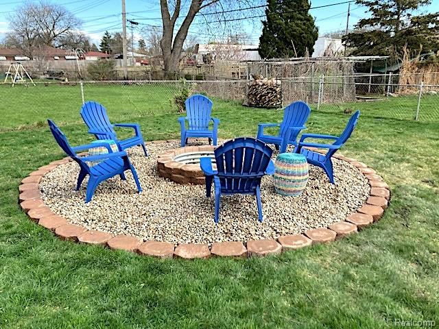 3822 Martin Road, Warren, MI 48092
