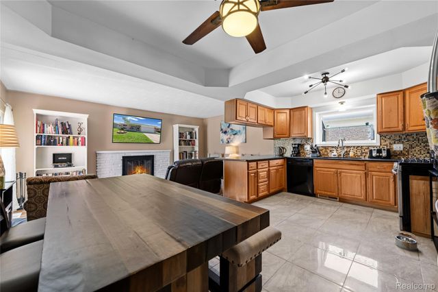 3822 Martin Road, Warren, MI 48092