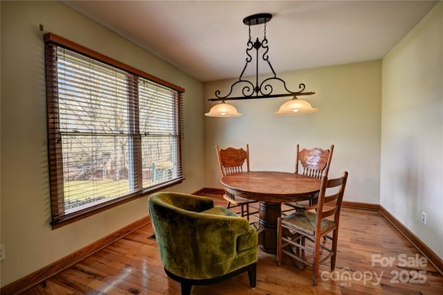 119 Pleasant Hill Circle, Waynesville, NC 28786