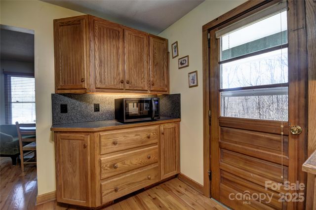 119 Pleasant Hill Circle, Waynesville, NC 28786