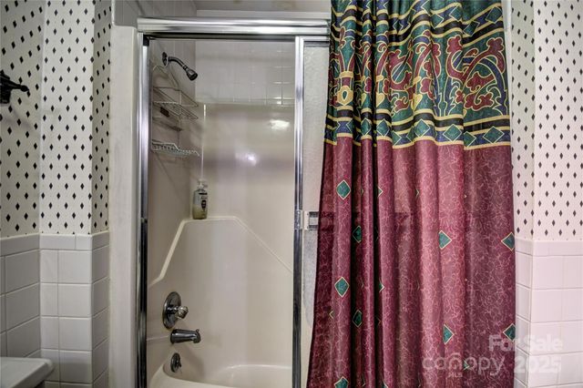 119 Pleasant Hill Circle, Waynesville, NC 28786