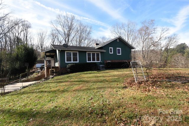 119 Pleasant Hill Circle, Waynesville, NC 28786