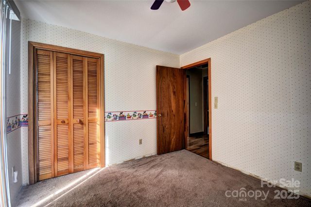 119 Pleasant Hill Circle, Waynesville, NC 28786