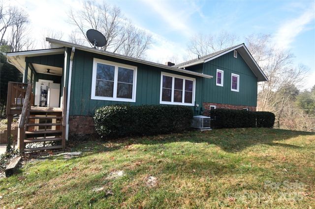 119 Pleasant Hill Circle, Waynesville, NC 28786