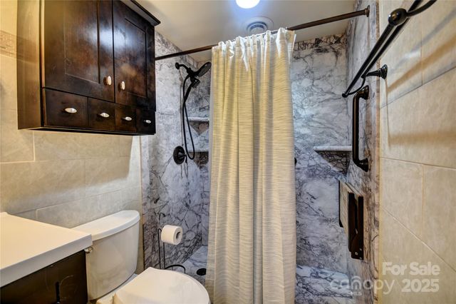 119 Pleasant Hill Circle, Waynesville, NC 28786