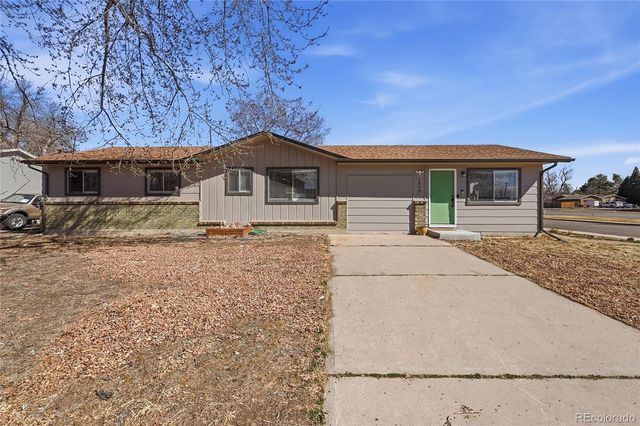 1090 S Newark Street, Aurora, CO 80012