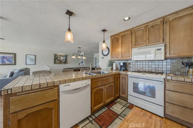14038 Rosewood Lane, Clearlake, CA 95422
