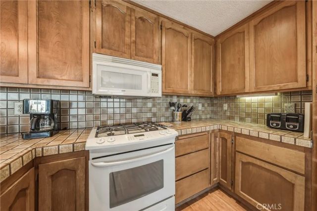 14038 Rosewood Lane, Clearlake, CA 95422