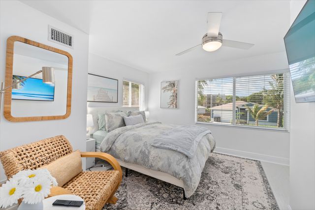 92 S 18th Ave Avenue S, Lake Worth Beach, FL 33460