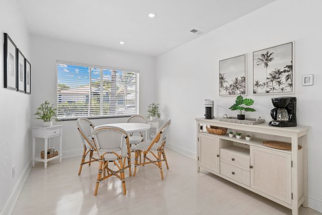 92 S 18th Ave Avenue S, Lake Worth Beach, FL 33460