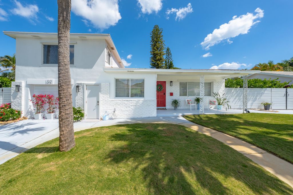 92 S 18th Ave Avenue S, Lake Worth Beach, FL 33460
