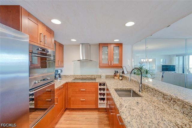 17080 Harbour Point DR 916, Fort Myers, FL 33908