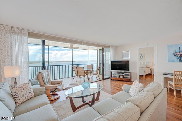 17080 Harbour Point DR 916, Fort Myers, FL 33908