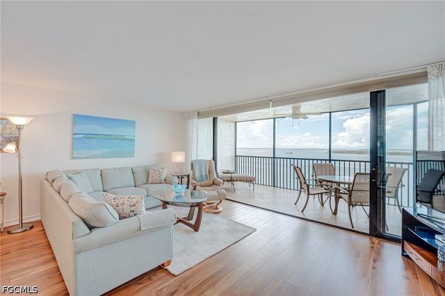 17080 Harbour Point DR 916, Fort Myers, FL 33908