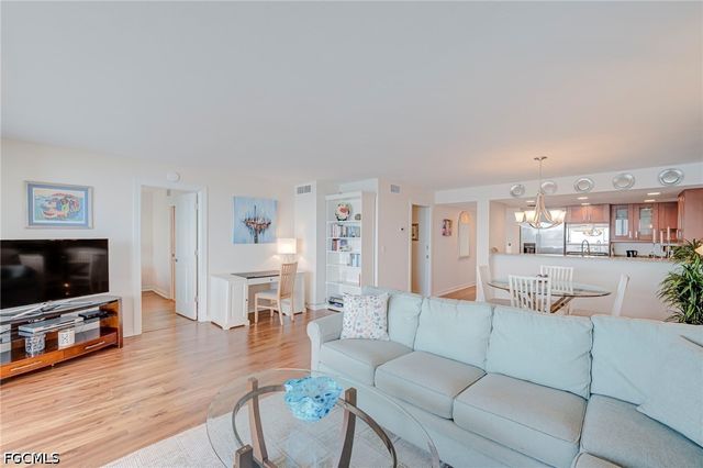 17080 Harbour Point DR 916, Fort Myers, FL 33908