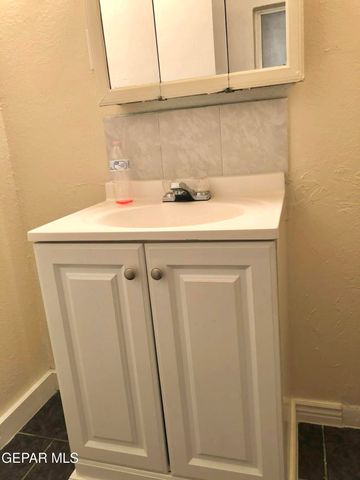 801 DELHI Drive, Socorro, TX 79927