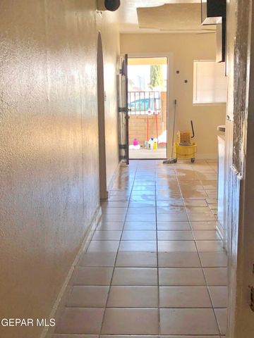 801 DELHI Drive, Socorro, TX 79927