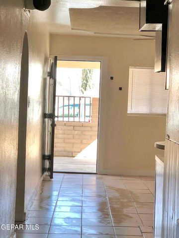 801 DELHI Drive, Socorro, TX 79927
