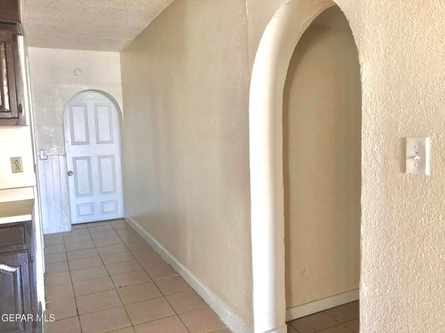 801 DELHI Drive, Socorro, TX 79927