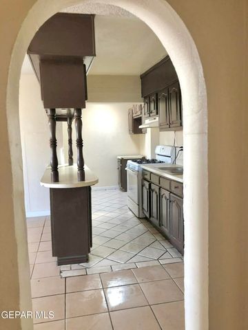 801 DELHI Drive, Socorro, TX 79927