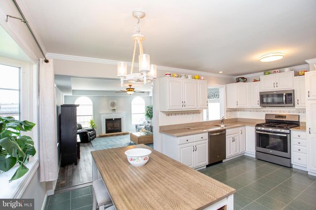 225 ARUNDEL AVE, Horsham, PA 19044