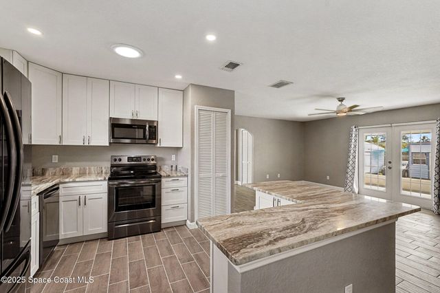 434 Newgate Street NW, Palm Bay, FL 32907