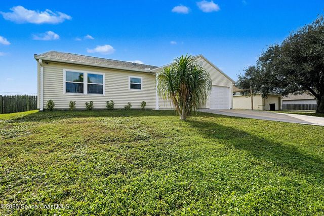 434 Newgate Street NW, Palm Bay, FL 32907
