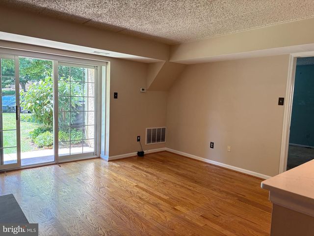 801 DEER RUN, Norristown, PA 19403