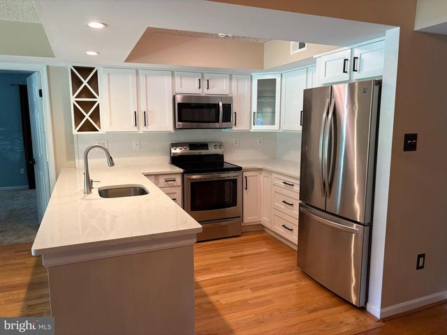 801 DEER RUN, Norristown, PA 19403