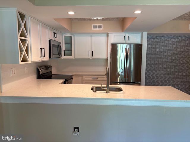 801 DEER RUN, Norristown, PA 19403