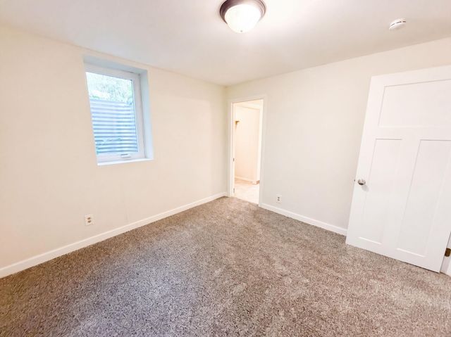 572 11th Avenue NW, New Brighton, MN 55112