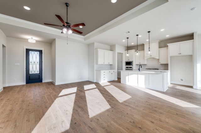 1901 Cascada Way, Little Elm, TX 75068