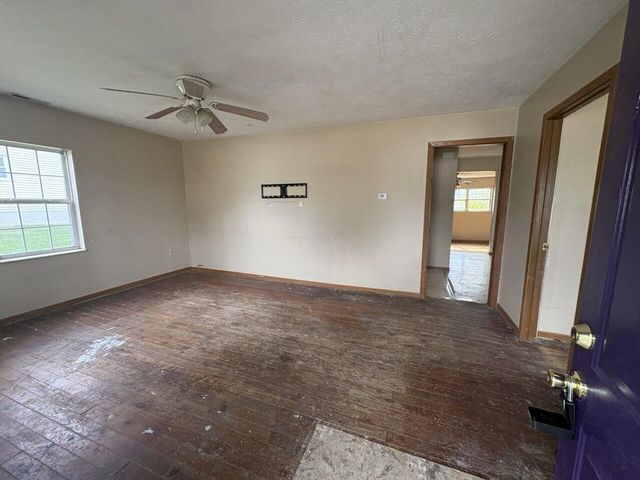 15 Short Race Street, Dry Ridge, KY 41035