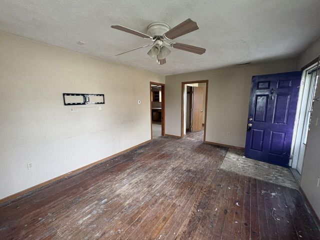 15 Short Race Street, Dry Ridge, KY 41035