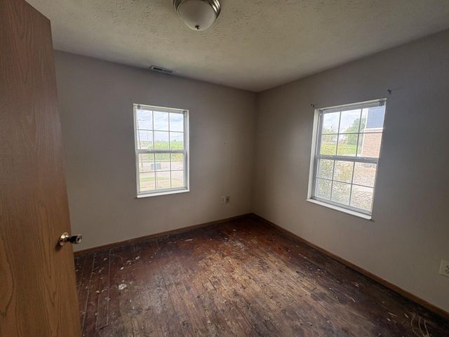 15 Short Race Street, Dry Ridge, KY 41035