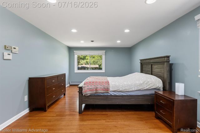 6711 Woodside Trail, West Bloomfield Charter Township, MI 48322