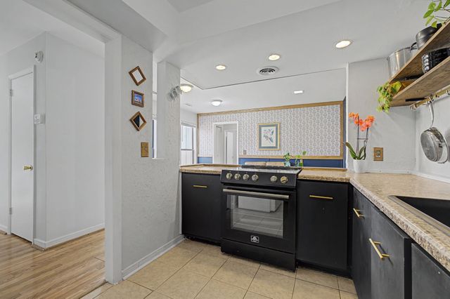 218 Harpers Mill Ct, Hermitage, TN 37076