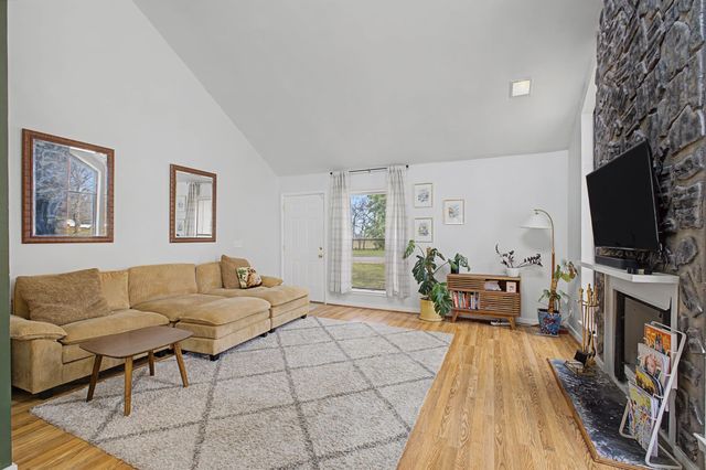 218 Harpers Mill Ct, Hermitage, TN 37076