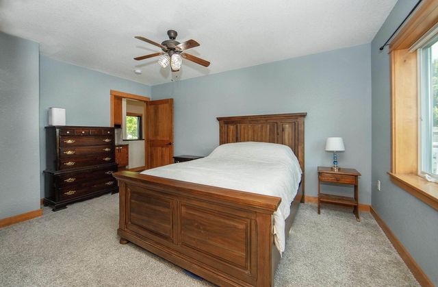 812 4th Street, Parkersburg, IA 50665