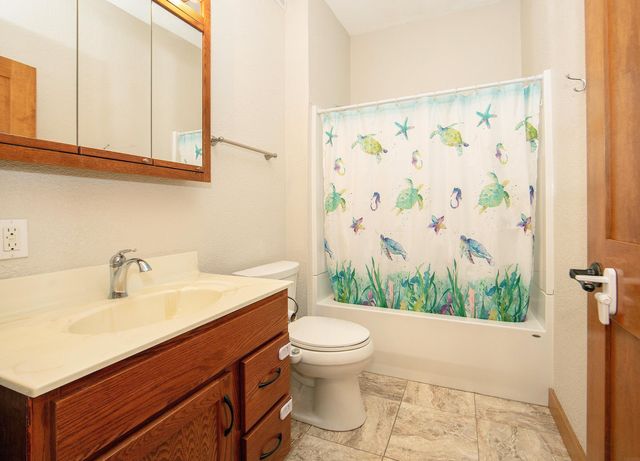 812 4th Street, Parkersburg, IA 50665