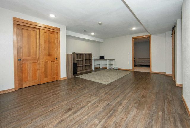 812 4th Street, Parkersburg, IA 50665