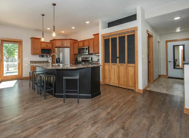 812 4th Street, Parkersburg, IA 50665