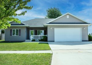 812 4th Street, Parkersburg, IA 50665