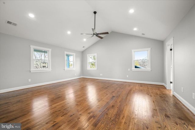 21611 SLIDELL RD, Boyds, MD 20841