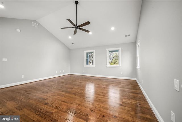 21611 SLIDELL RD, Boyds, MD 20841